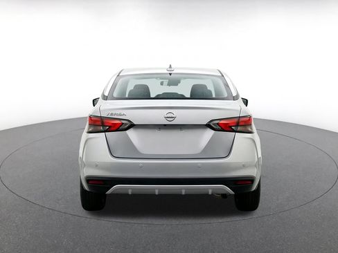 Used 2025 Nissan Versa SV FWD image 8