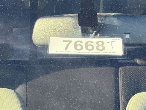 Used 2020 Nissan Frontier SV w/ Midnight Edition Floor Mats image 34