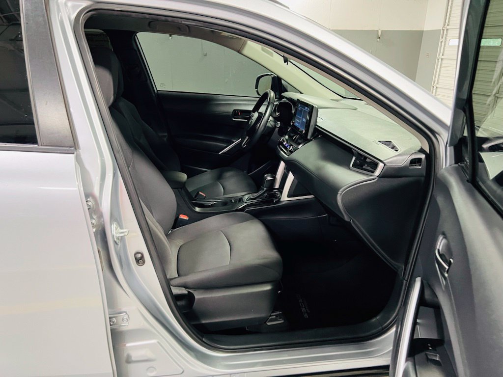 Used 2022 Toyota Corolla Cross LE FWD image 31