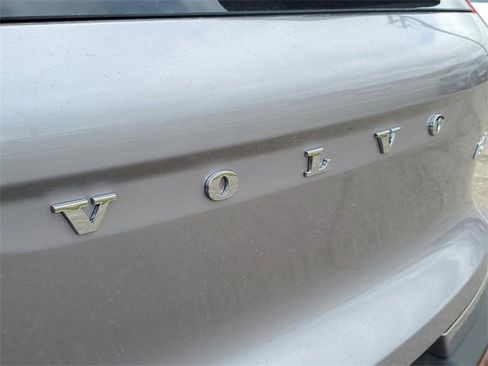 New 2026 Volvo XC40 B5 Plus w/ Protection Package Premier image 33