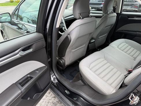 Used 2013 Ford Fusion S FWD image 15
