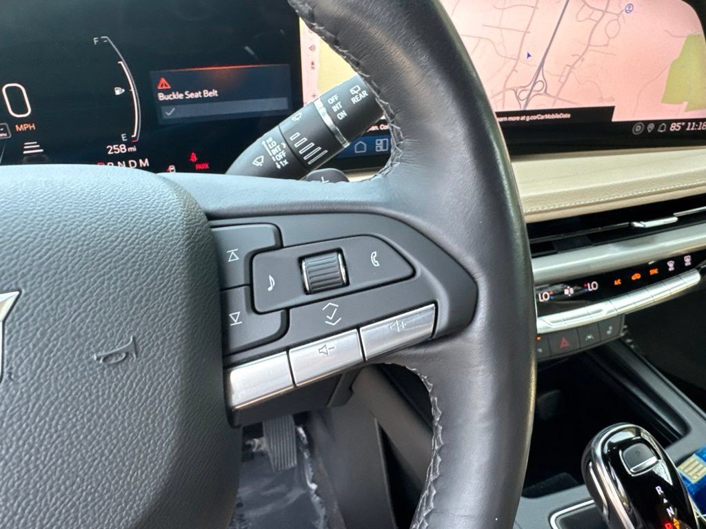 Used 2024 Cadillac XT4 Luxury w/ Cold Weather Package FWD image 48