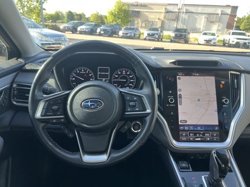 Used 2022 Subaru Outback Limited AWD/4WD image 2