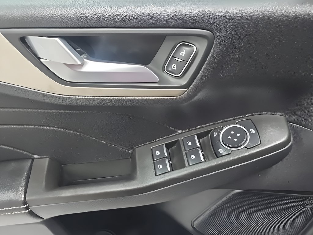 Used 2021 Ford Escape SE w/ Convenience Package AWD/4WD image 12