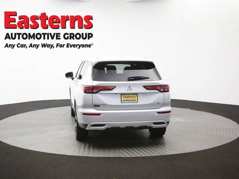 Used 2024 Mitsubishi Outlander SE AWD/4WD image 37