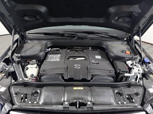 New 2026 Mercedes-Benz GLS 580 4MATIC image 10