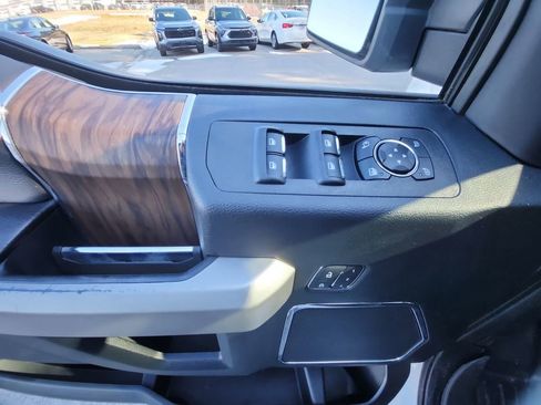 Used 2020 Ford F150 Lariat w/ Equipment Group 502A Luxury image 28