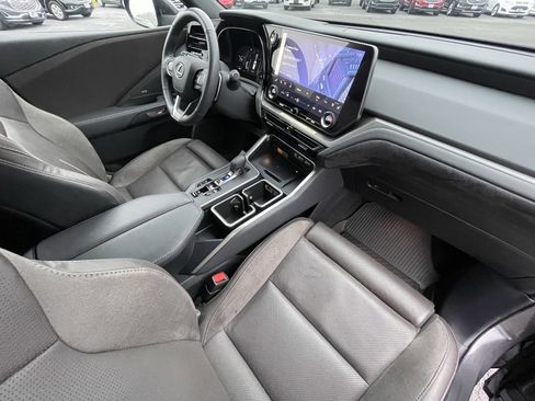 Used 2025 Lexus TX 350 AWD w/ Technology Package image 46