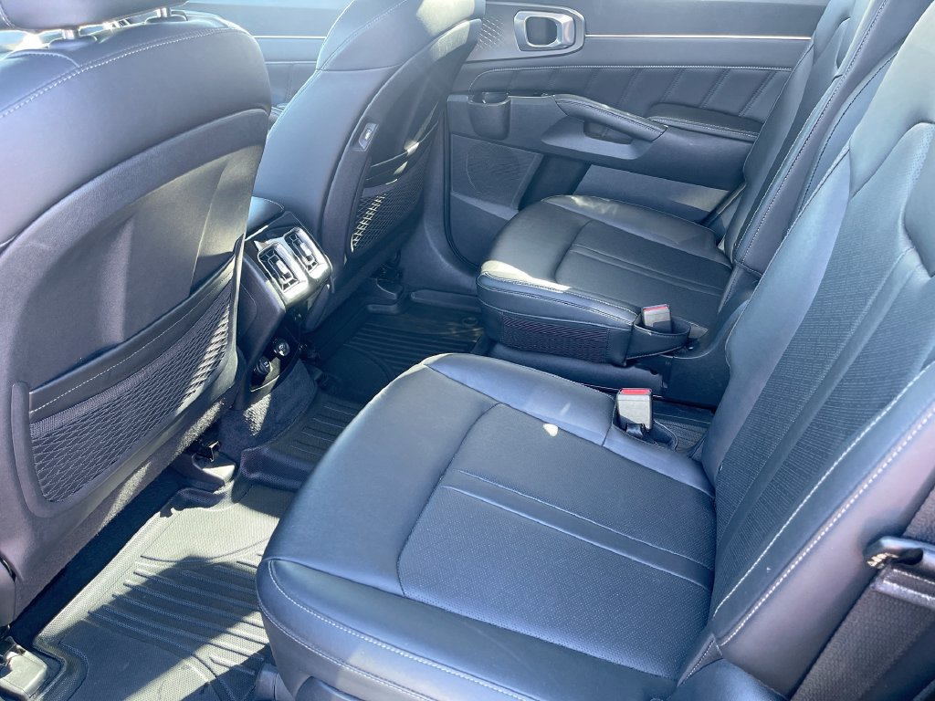 Used 2023 Kia Sorento SX FWD image 35