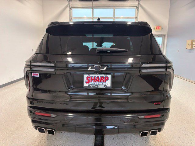 Used 2025 Chevrolet Traverse RS w/ LPO, Floor Liner Package AWD/4WD image 8