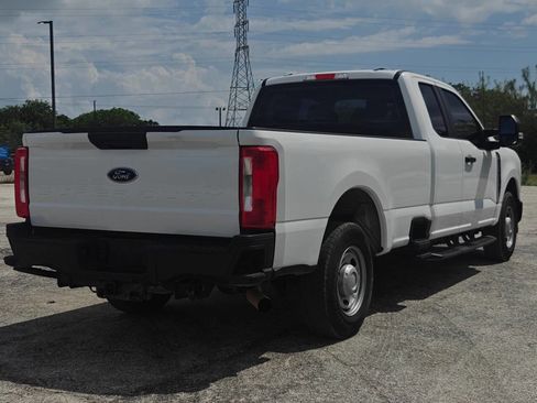 Used 2023 Ford F250 XL w/ F-250 >10K GVWR Package RWD image 6