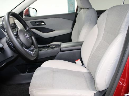 Used 2023 Nissan Rogue SV AWD/4WD image 19
