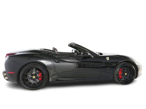 Used 2010 Ferrari California RWD image 5