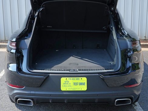 Used 2024 Porsche Cayenne Coupe AWD/4WD image 10