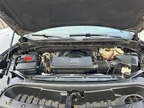 Used 2023 Chevrolet Suburban Premier w/ Advanced Technology Package image 24