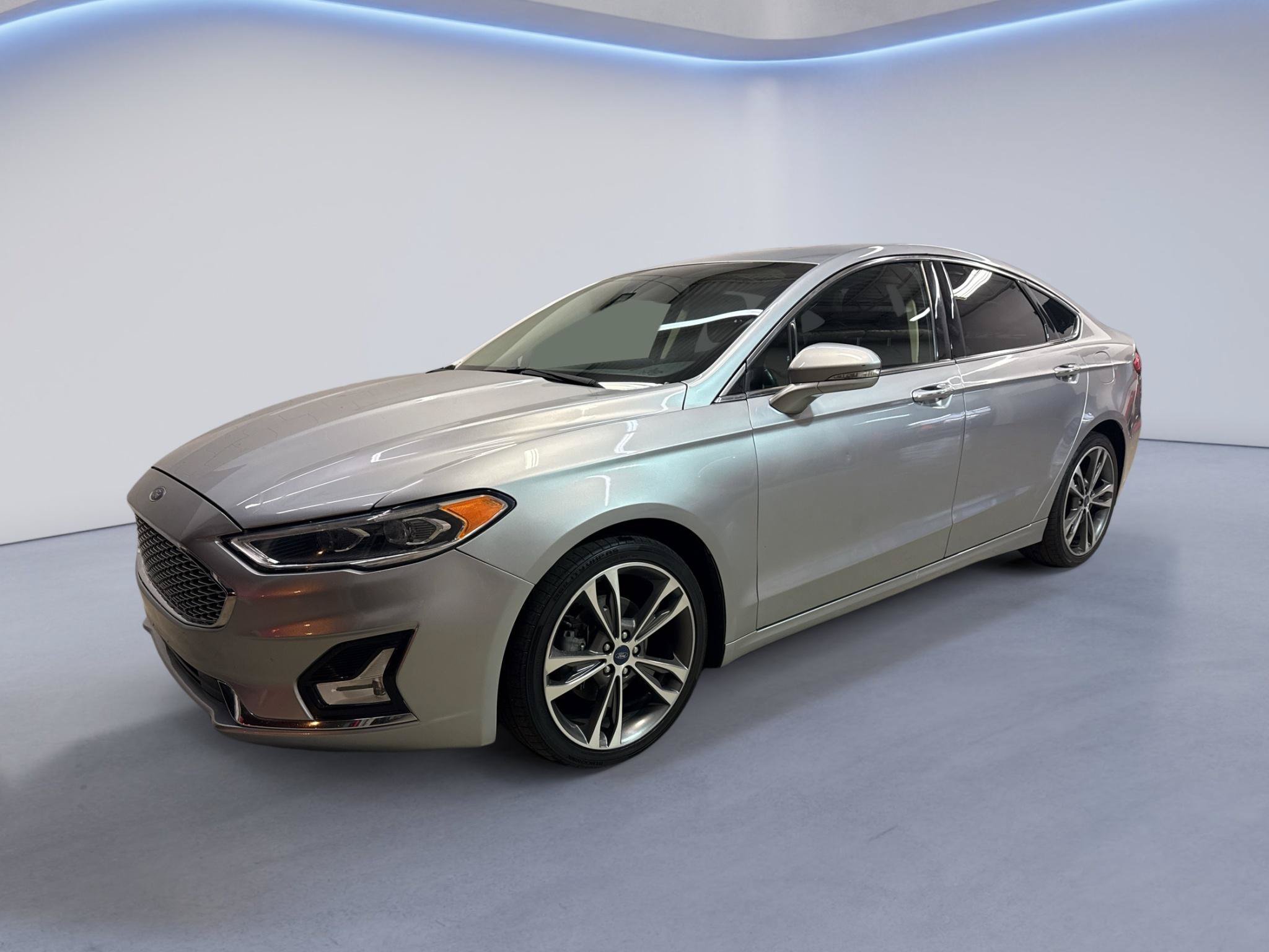 Used 2020 Ford Fusion Titanium FWD image 3