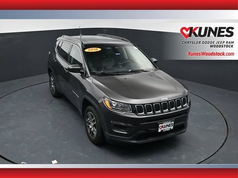 Used 2018 Jeep Compass Latitude w/ Popular Equipment Group AWD/4WD image 1