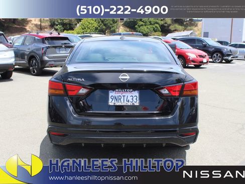 Used 2025 Nissan Altima 2.5 SV FWD image 8