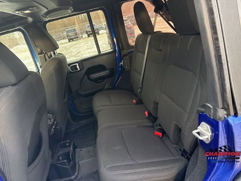 Used 2018 Jeep Wrangler Unlimited Sport S image 28