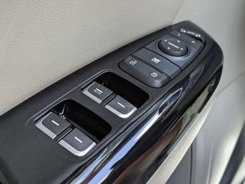 Used 2021 Kia Sportage EX FWD image 21