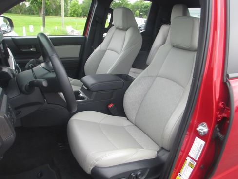 Used 2024 Toyota Tacoma Limited AWD/4WD image 22
