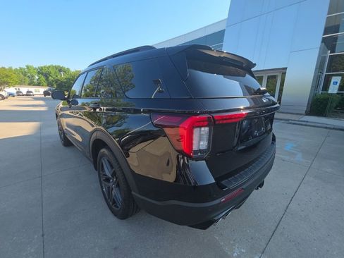 Used 2026 Ford Explorer ST w/ Sun And Sound Package AWD/4WD image 7