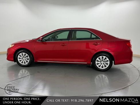 Used 2013 Toyota Camry LE FWD image 9