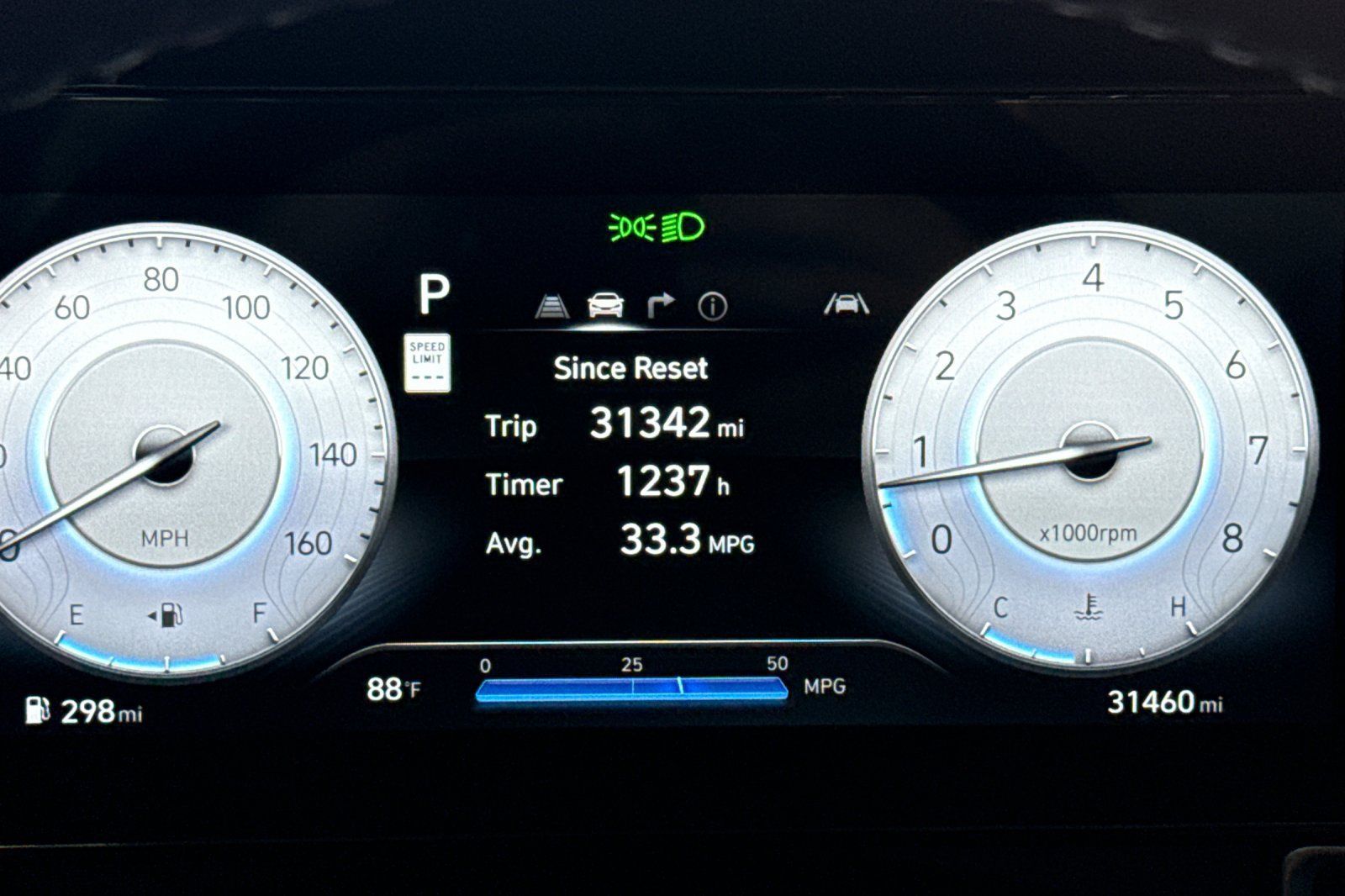 Used 2025 Hyundai Elantra Limited FWD image 29