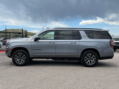 Used 2022 Chevrolet Suburban Z71 w/ Z71 Off-Road Package AWD/4WD image 2