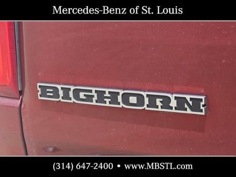 Used 2019 RAM 1500 4x4 Crew Cab image 7
