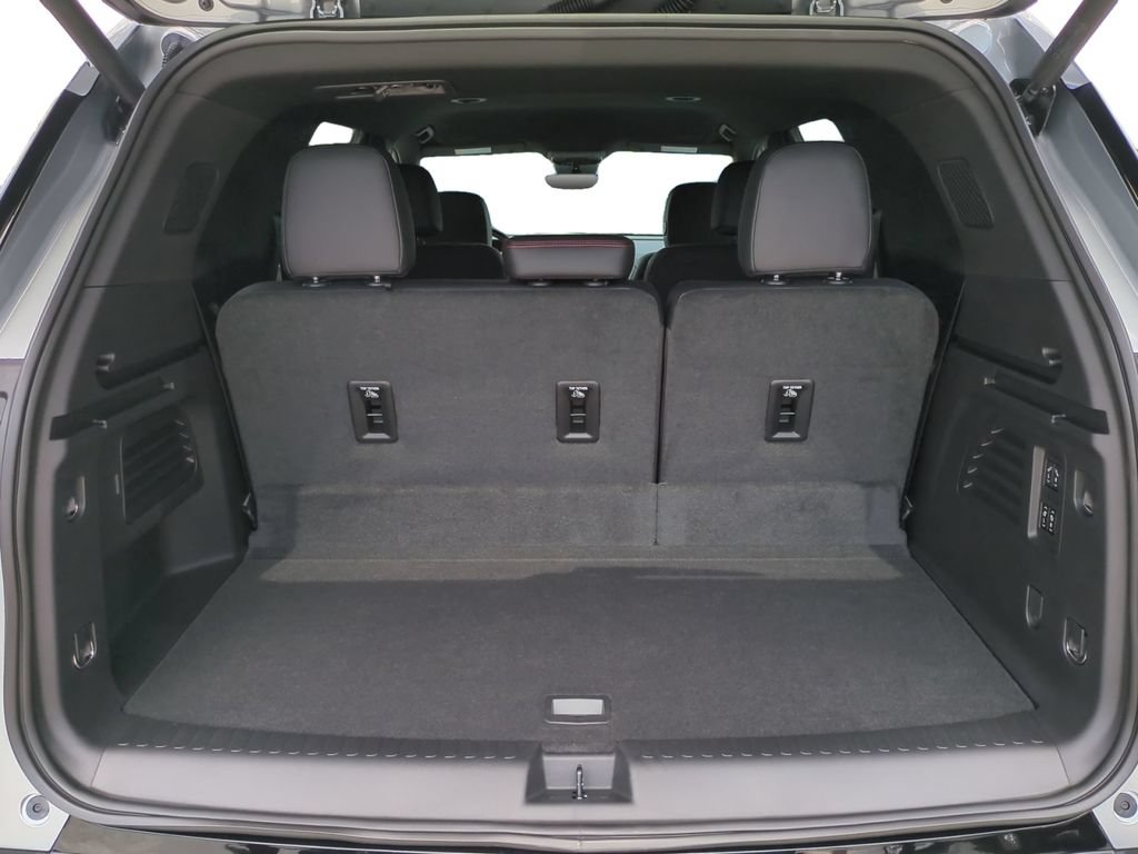 New 2026 Chevrolet Traverse RS FWD image 13