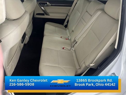 Used 2021 Lexus GX 460 Premium w/ Premium Package AWD/4WD image 19