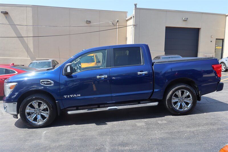 Used 2017 Nissan Titan SV AWD/4WD image 4