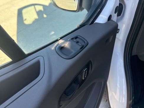 Used 2024 Ford Transit 350 XLT image 27