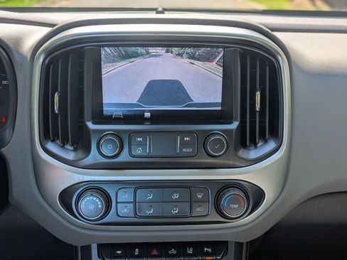 Used 2020 Chevrolet Colorado LT w/ Safety Package image 19