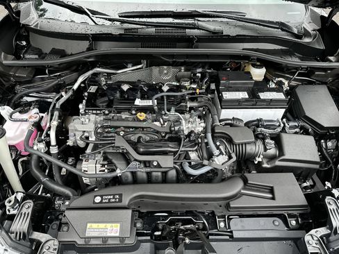 Used 2026 Toyota Corolla Cross LE FWD image 17
