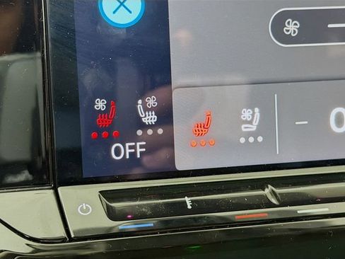 New 2025 Volkswagen Atlas SE image 21