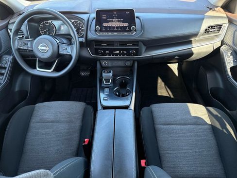 Used 2023 Nissan Rogue SV image 16