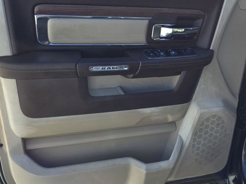 Used 2018 RAM 2500 Laramie image 18