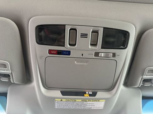 Used 2018 Subaru Outback 2.5i Limited image 27