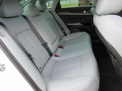 Used 2023 Kia K5 EX image 27