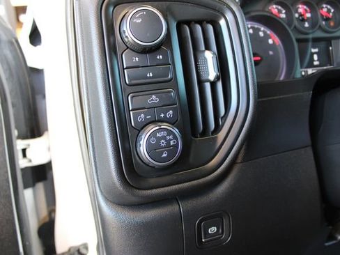 Used 2020 Chevrolet Silverado 2500 Custom w/ Custom Value Package image 14