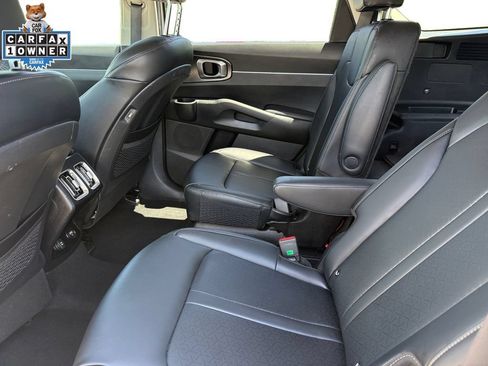 Certified 2023 Kia Sorento EX AWD/4WD image 14