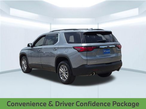 Used 2023 Chevrolet Traverse LT FWD image 4