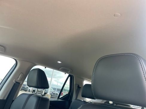Used 2025 Honda Pilot EX-L image 27