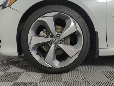 Certified 2019 Honda Accord Touring image 22