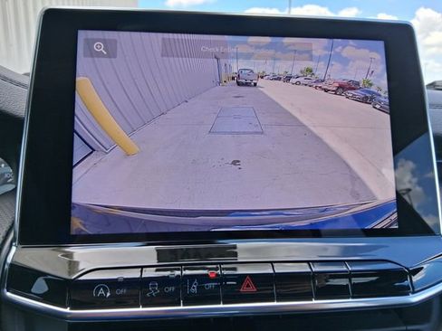 New 2026 Jeep Compass Latitude image 17