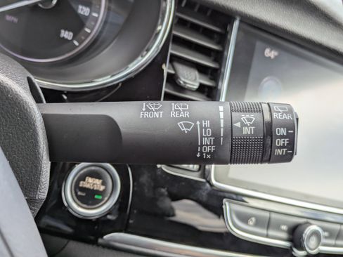 Used 2019 Buick Encore Essence image 19