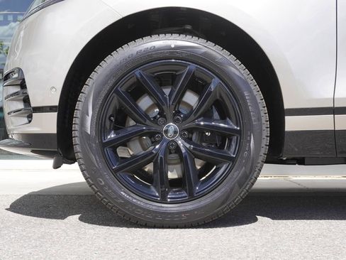 New 2026 Land Rover Range Rover Velar Dynamic SE AWD/4WD image 32