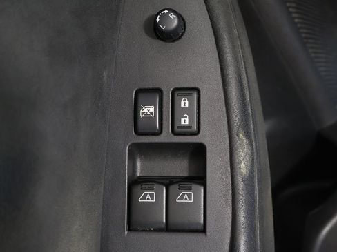 Used 2016 Nissan 370Z NISMO RWD image 25